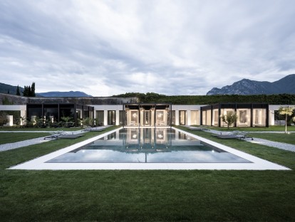 Blick auf den Pool © Alex Filz