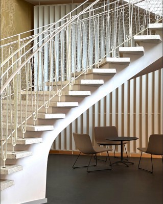 Sanierte Treppe im Gewinnerprojekt Mozartareal Würzburg