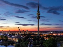 Olympiastadion mit Fernsehturm | © Bild von Michael Siebert auf Pixabay