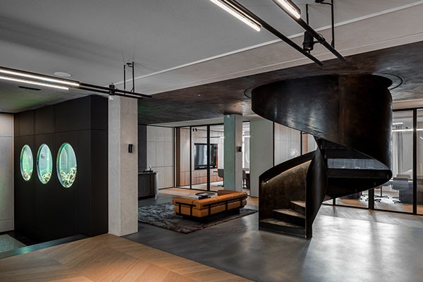 Spindeltreppe mit skulpturaler Wirkung