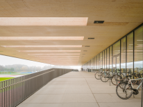 Auskragendes Dach auf dem TUM Campus