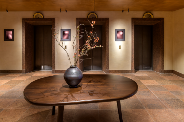 Typisch Axel Vervoordt: schönste Materialien und asiatische Ruhe