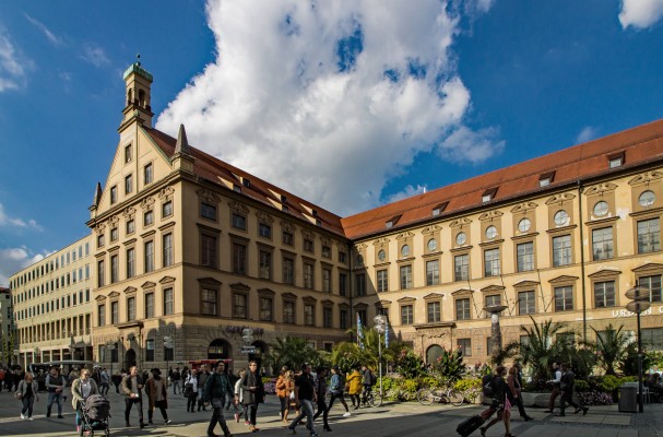 Die Alte Akademie vor den Umbauten (Foto: © München Tourismus Werner Böhm)