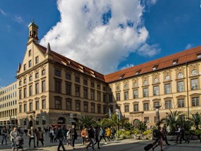 Die Alte Akademie vor den Umbauten (Foto: © München Tourismus Werner Böhm)