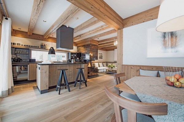 Blick in die Küche des "Chalets Arlberg" | © Lech Lodge