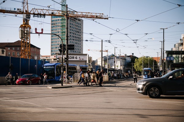 Noch ist der Hauptbahnhof eine XXL-Baustelle (© ACCUMULATA / Leonie Lorenz)