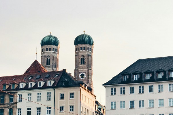 Foto von Jan Antonin Kolar auf Unsplash