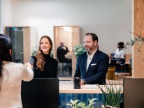 Welcome Desk-Team als erste Anlaufstelle (© ACCUMULATA, Foto: Elisa Finke).