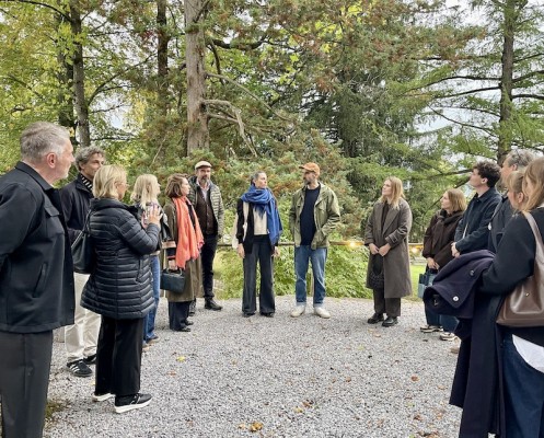 Nun im herrlichen Park des Hotel Blyb in Gmund